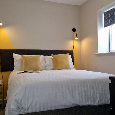 Apartment Three - Free Private Car Park - Sleeps 6 - 3 Shower Rooms - By Ocean City Retreats Plymouth Exterior foto