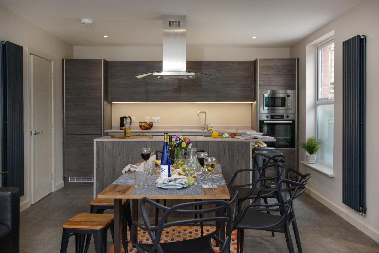 Apartment Three - Free Private Car Park - Sleeps 6 - 3 Shower Rooms - By Ocean City Retreats Plymouth Exterior foto