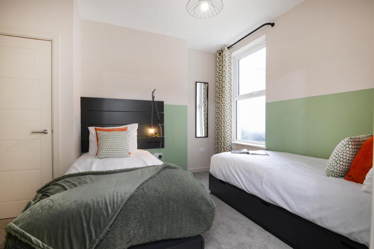 Apartment Three - Free Private Car Park - Sleeps 6 - 3 Shower Rooms - By Ocean City Retreats Plymouth Exterior foto